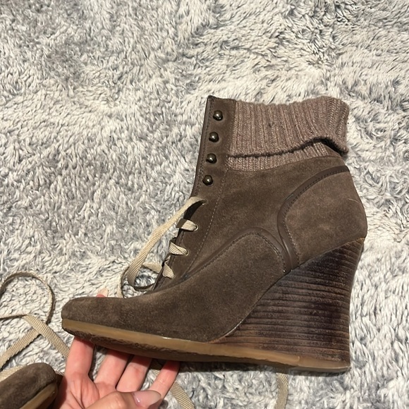 Gianni Bini platform lace up boots, brown, suede, 6 - Picture 6 of 7